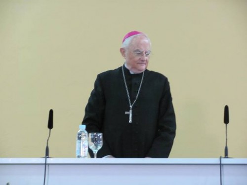 Vorschaubild 20 vom Album Sondergesandte Erzbischof Henryk Hoser in Medjugorje