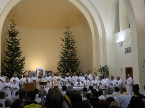 Vorschaubild 7 vom Album Silvester in Medjugorje mit Nuntius Erzbischof Luigi Pezzuto