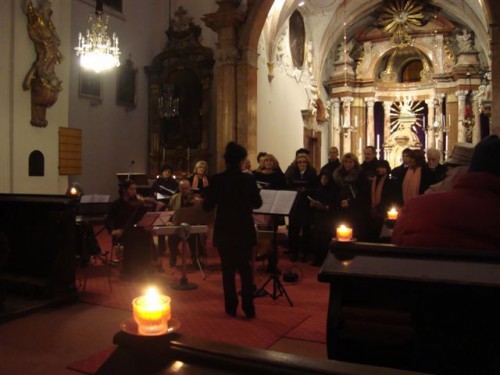 Vorschaubild 2 vom Album Adventkonzert Chorus cantabile