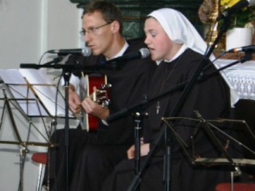 Vorschaubild 19 vom Album Nachprimiz in der Pfarrkirche Maria Lanzendorf